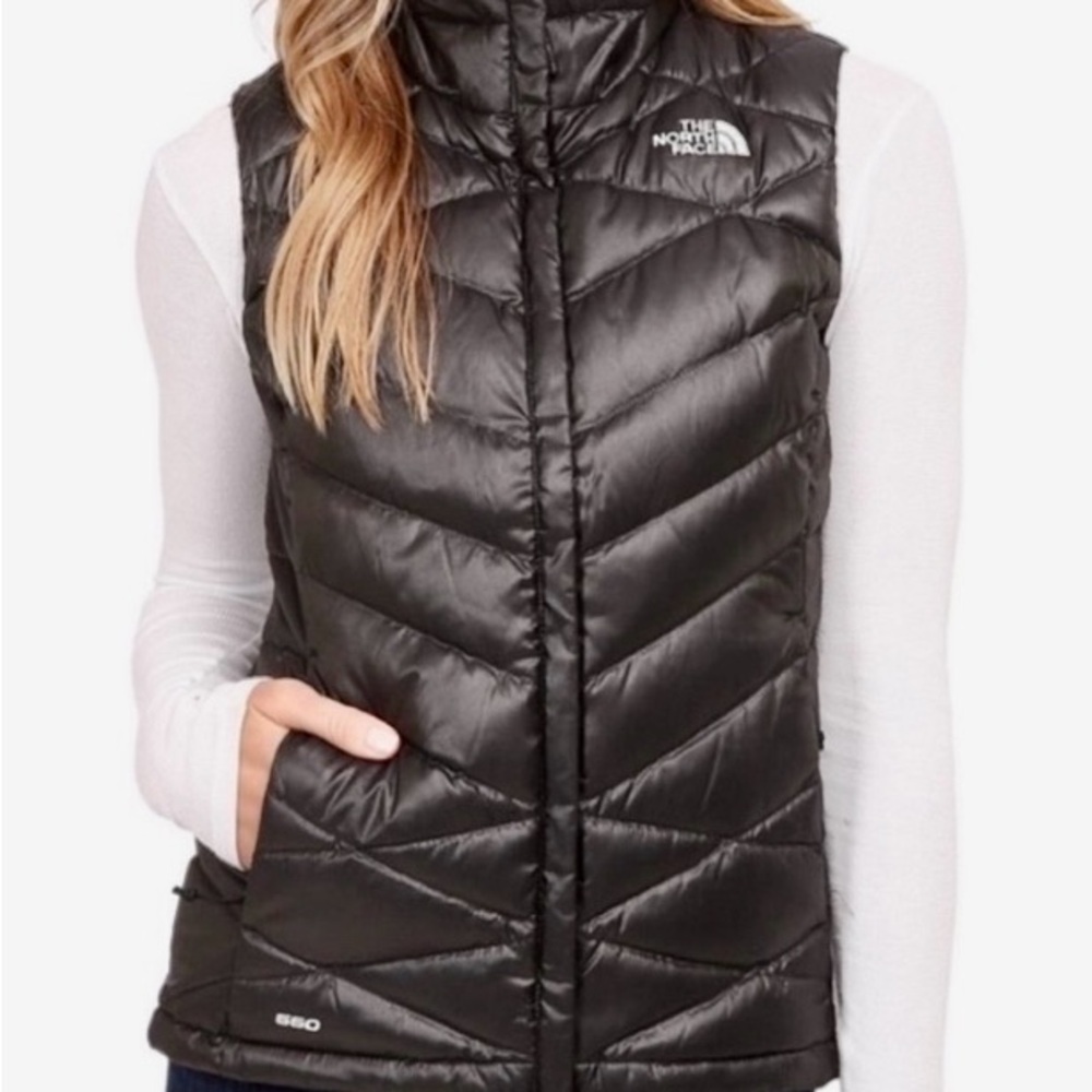 North Face Aconcagua 550 Down Vest.  Like new.  Size - Medium